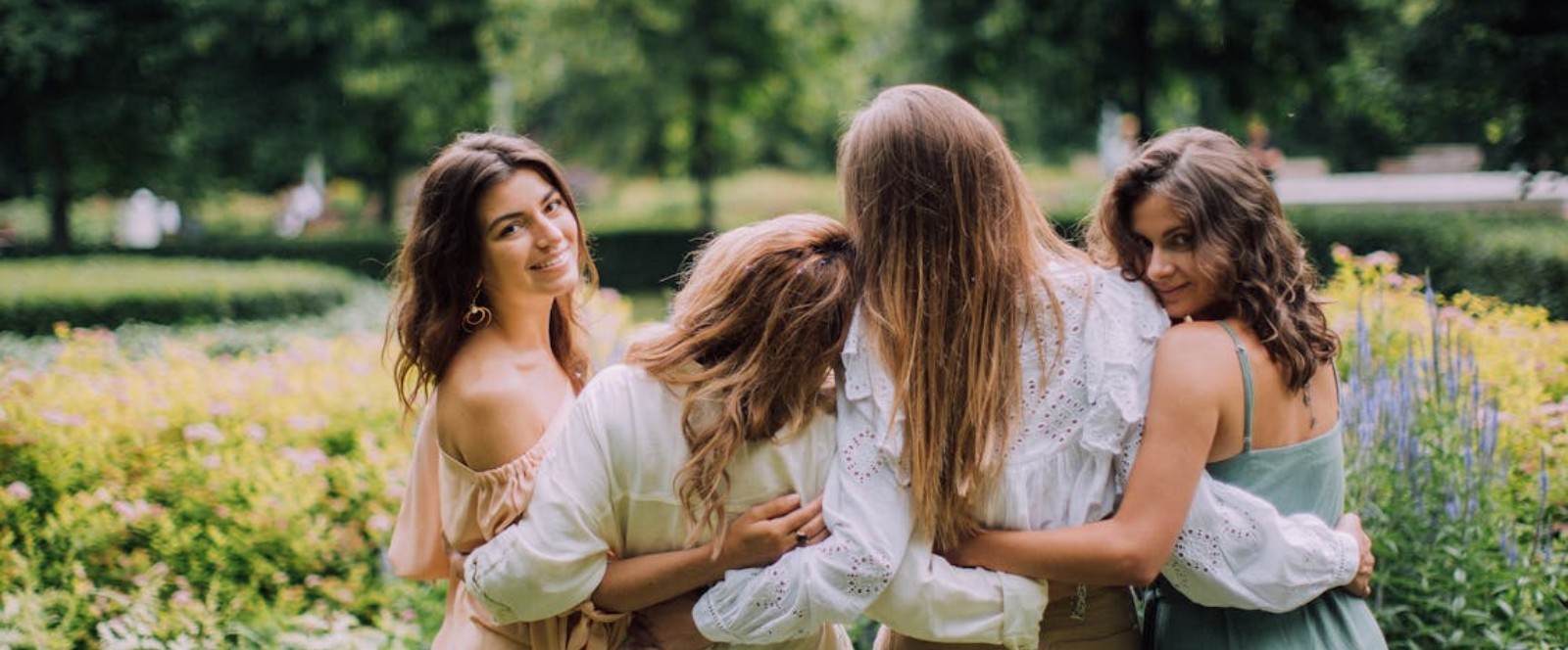 Comment la lingerie invisible accompagne la femme au quotidien ?